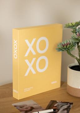 KAILA XOXO Yellow - Coffee Table Photo Album (60 Mustaa sivua / 30 lehteä)