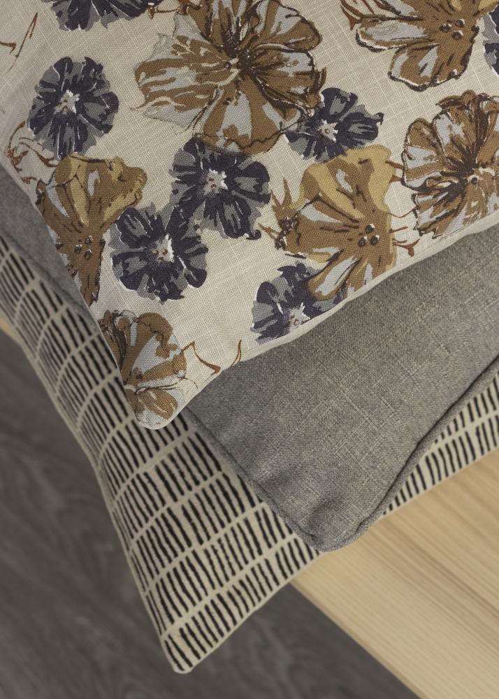 Tyynynpllinen Arild Stripe - Beige 50x50 cm