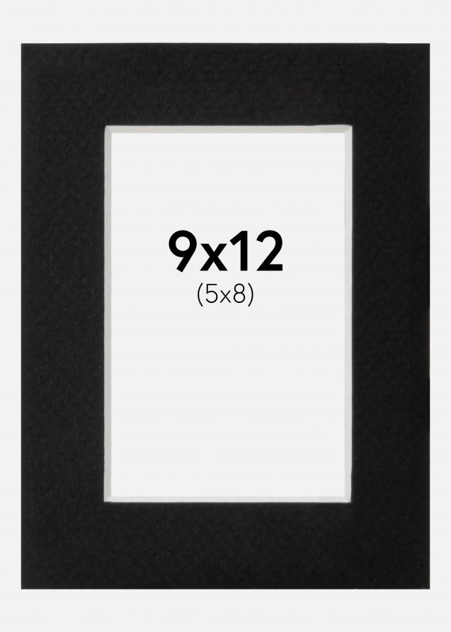 Paspatuuri Musta Standard (Valkoinen Keskus) 9x12 cm (5x8)