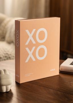 KAILA XOXO Pink - Coffee Table Photo Album (60 Mustaa sivua / 30 lehteä)