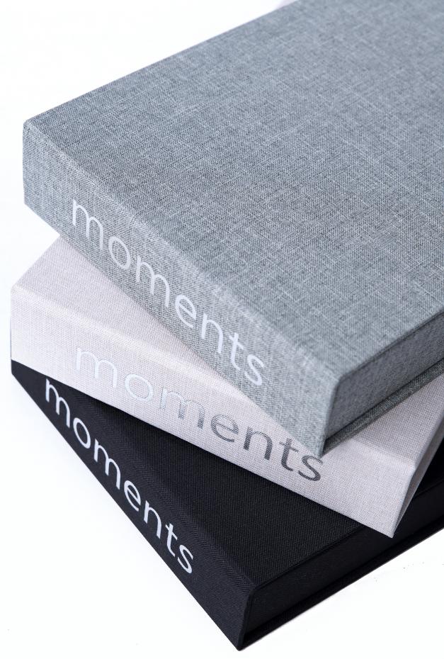 Moments Grey (30 Mustaa sivua / 15 lehte)