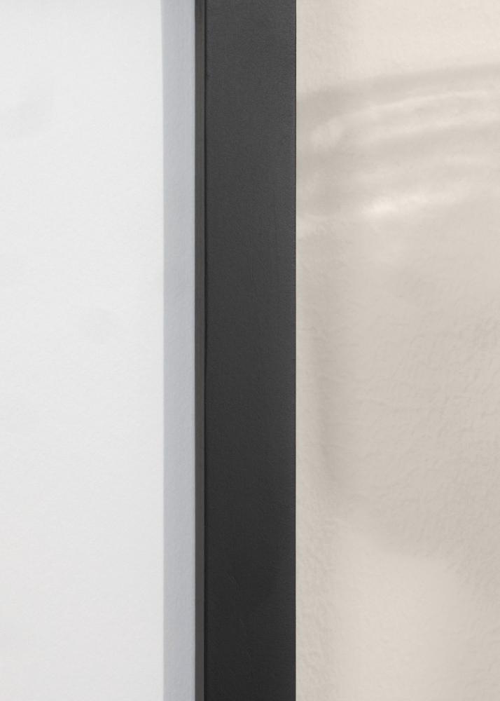 Premium by BGA Musta 50x70 cm