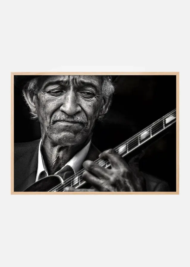 the guitarist Juliste