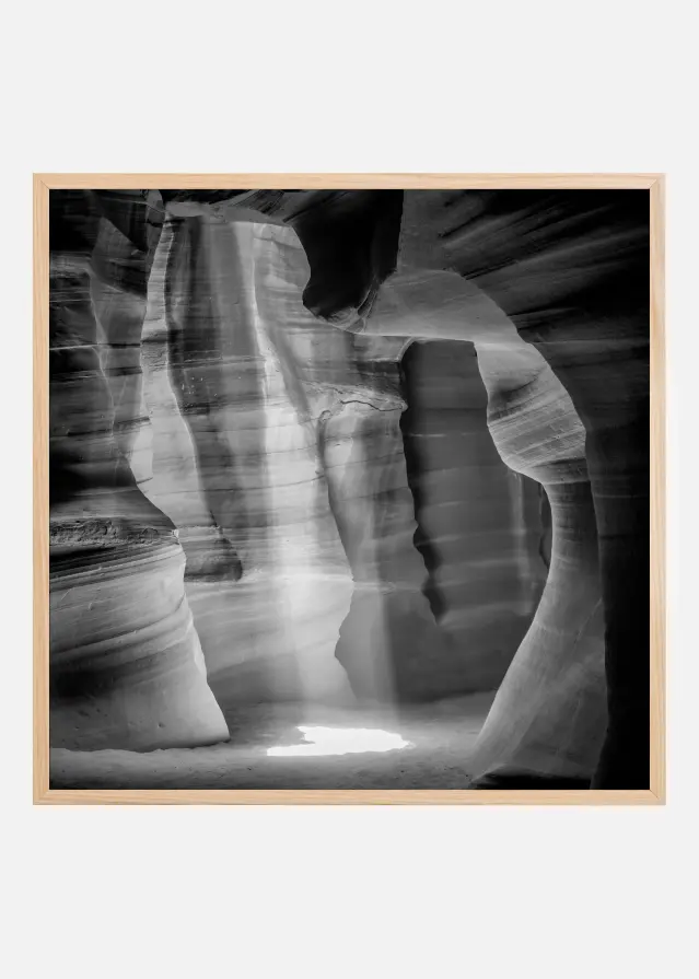 MONOCHROME ANTELOPE CANYON Gorgeous Lightbeam Juliste
