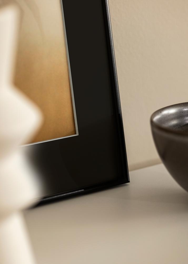 Kehys Visby Valkoinen 70x100 cm - Passepartout Musta 24x36 tuumaa