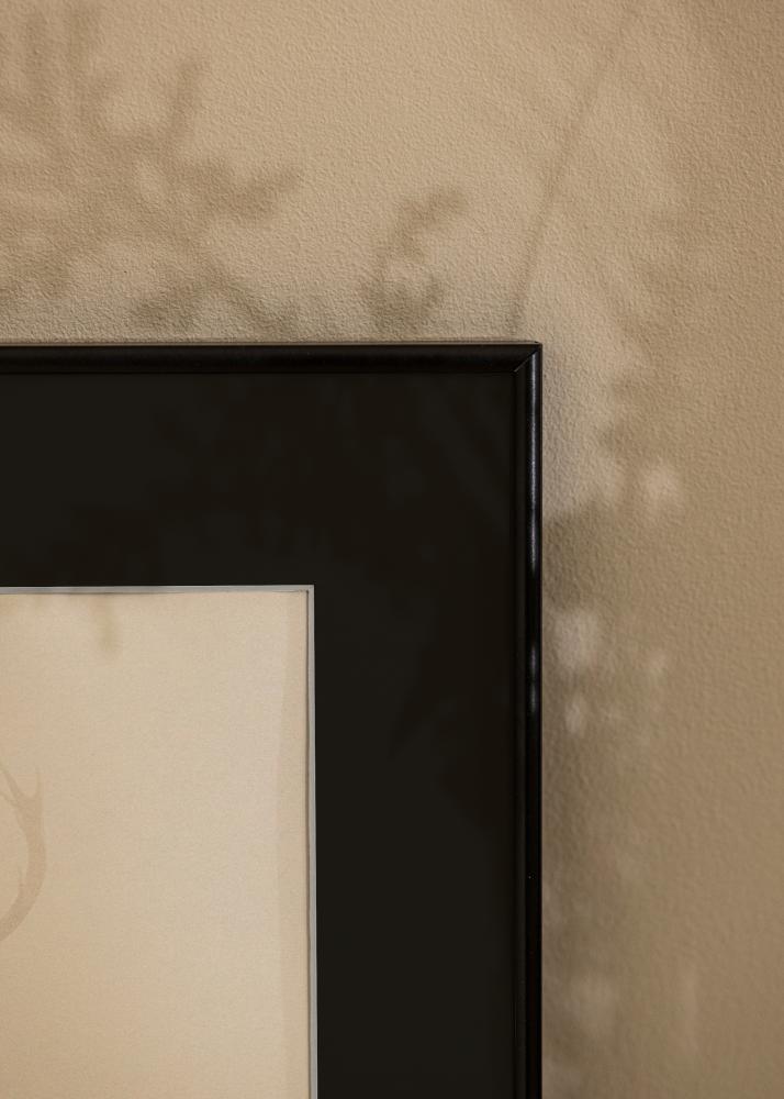 Kehys Visby Valkoinen 70x100 cm - Passepartout Musta 24x36 tuumaa