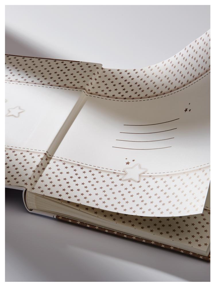 Stars & Moon - 28x30,5 cm (50 Valkoista sivua / 25 lehteä)