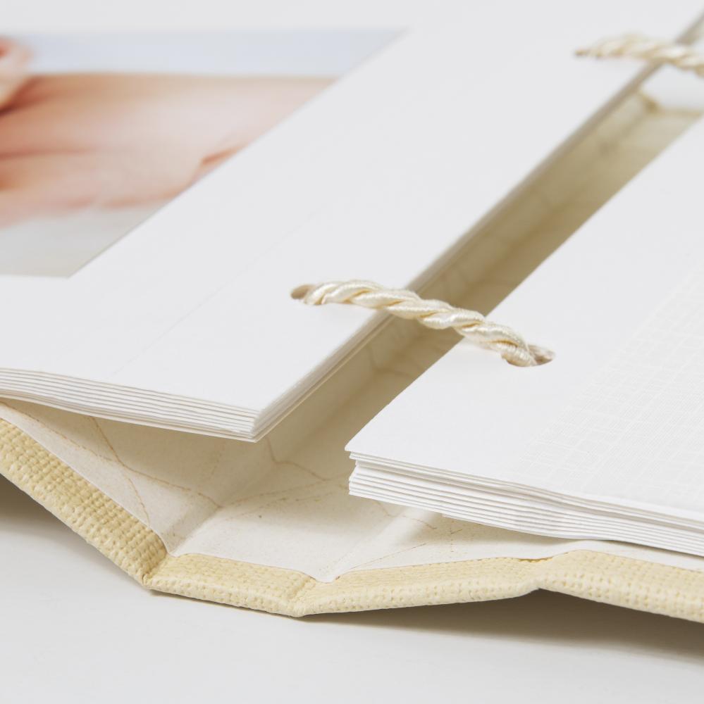 Vauva-albumi Bambini Creme - 23,5x16 cm (40 Valkoista sivua / 20 lehteä)