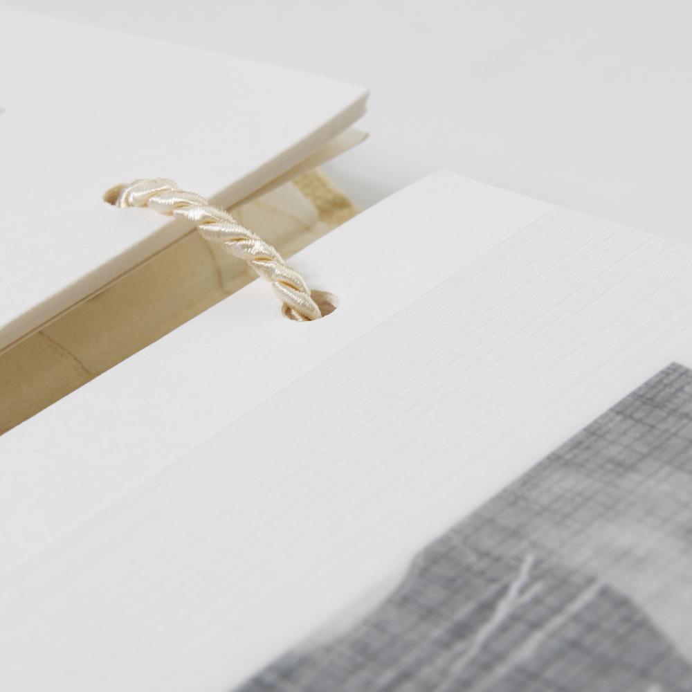 Vauva-albumi Bambini Creme - 23,5x16 cm (40 Valkoista sivua / 20 lehteä)