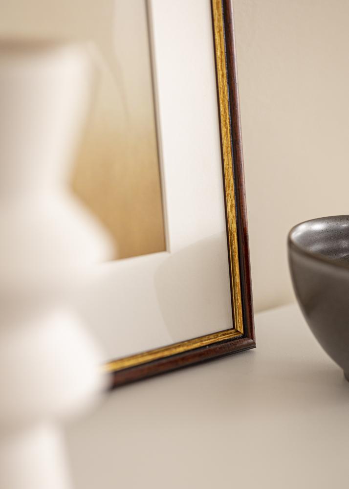 Kehys Horndal Ruskea 34x42 cm - Passepartout Valkoista 25x32 cm