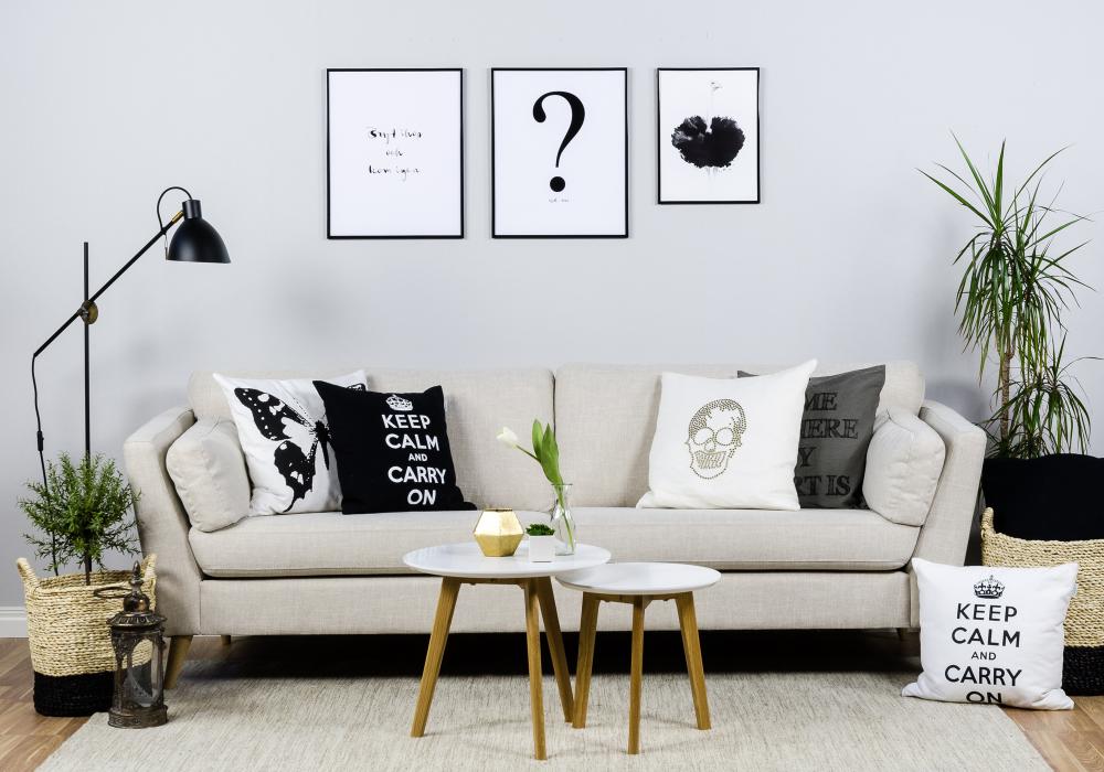 Ask me - Valkoinen pohja mustalla painatuksella