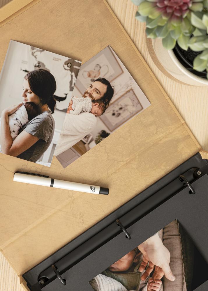 KAILA OUR LOVE STORY Manilla - Coffee Table Photo Album (60 Mustaa sivua)