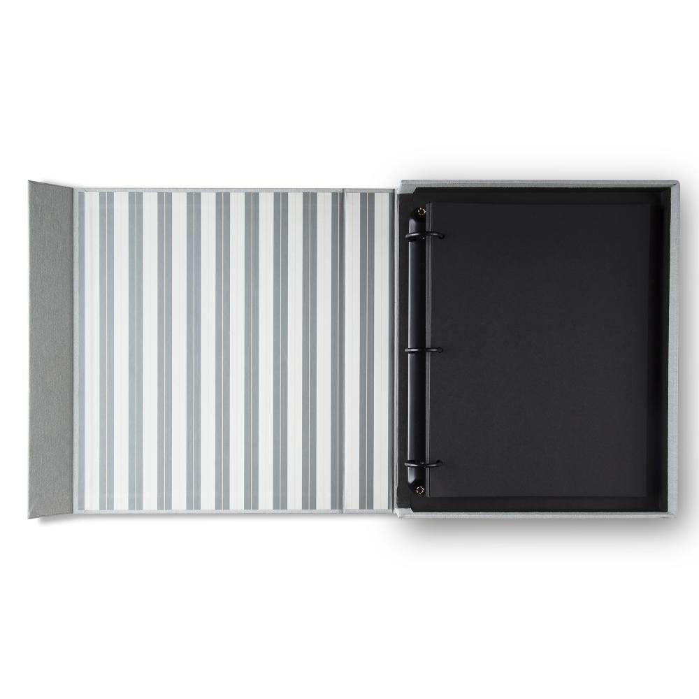 Baby It's A Wild World - A Coffee Table Album (60 Mustaa sivua / 30 lehteä)