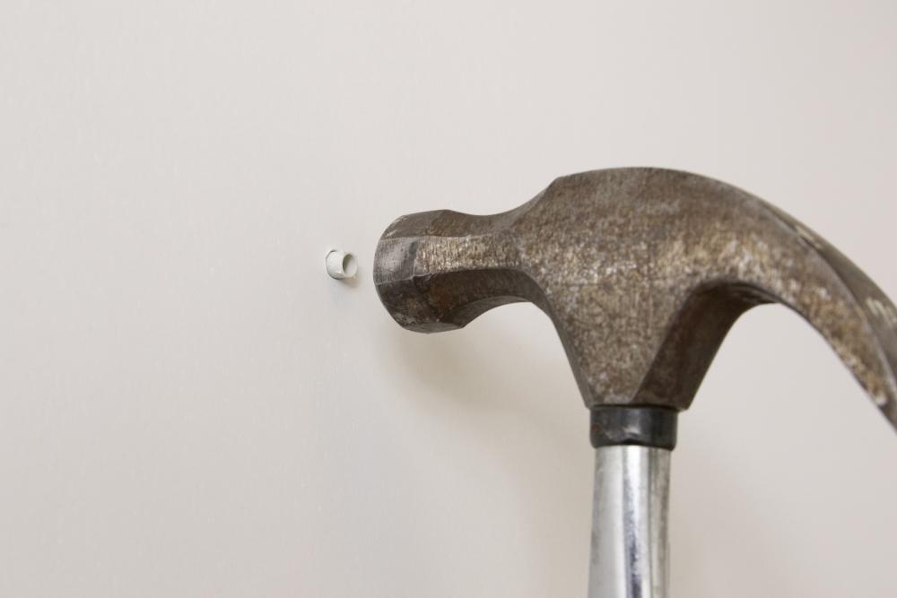 Ruuvi ja tulppa betoniseinälle - 5-pakkaus (40x8 mm)