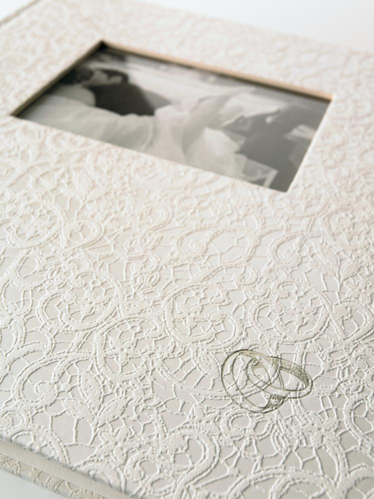 Music - 28x30,5 cm (60 Valkoista sivua / 30 lehteä)