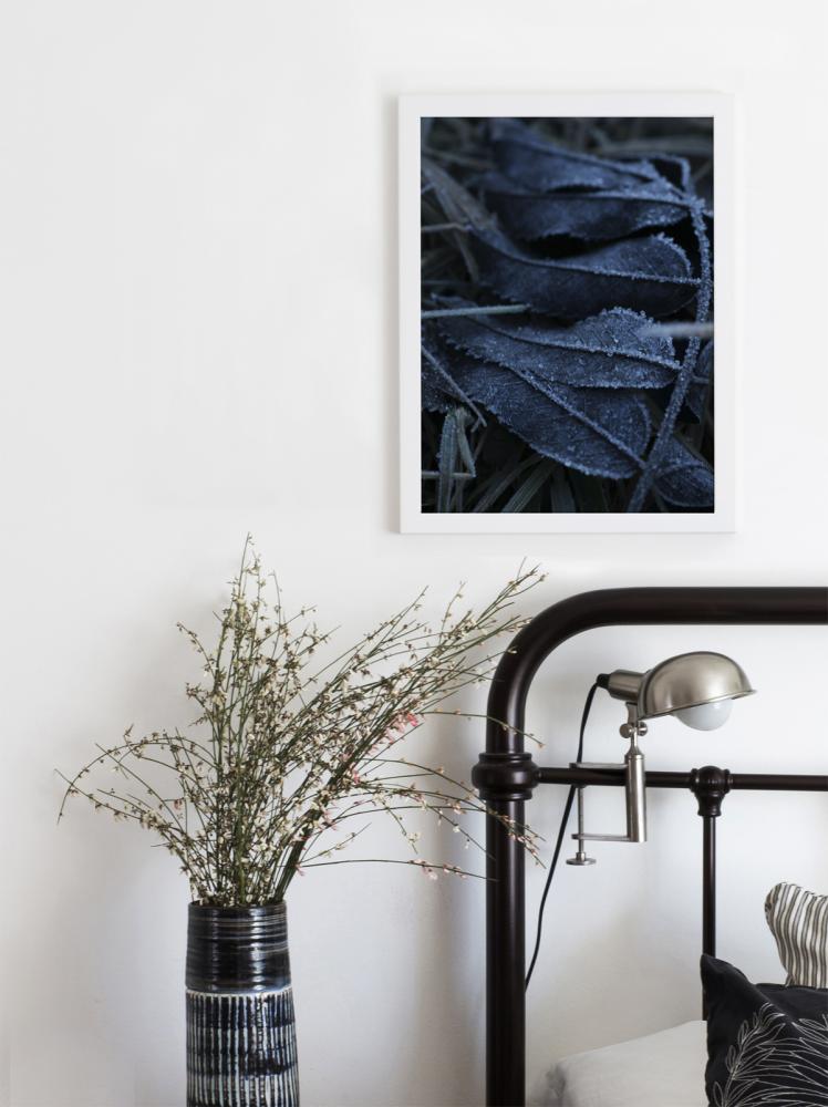 One Must Dash - Frost - 30x40 cm