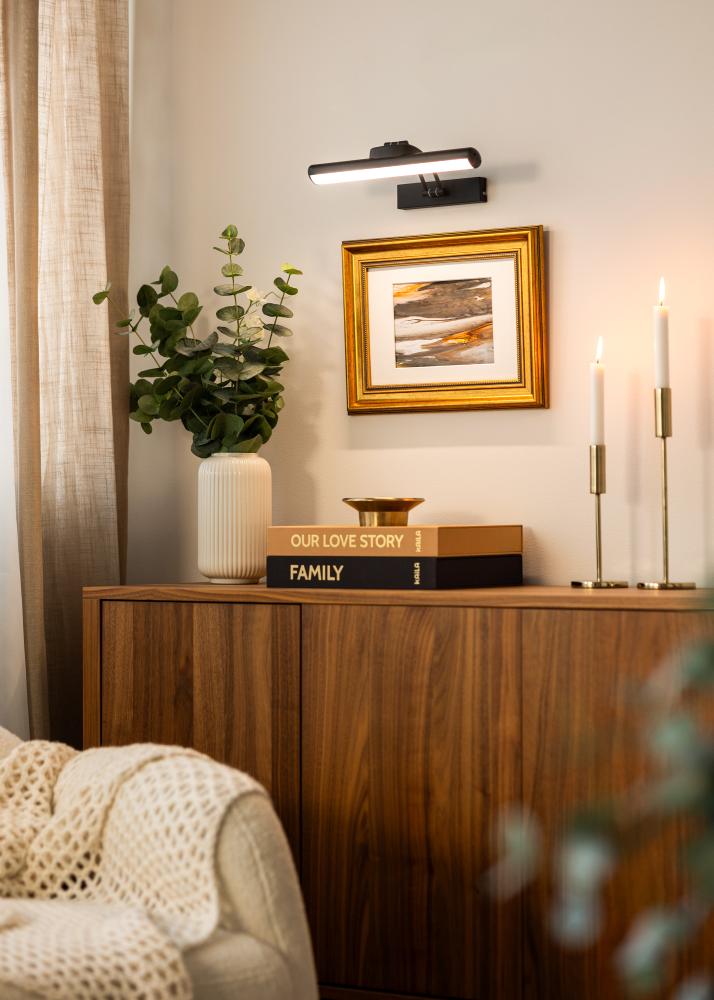 KAILA Gleam Paristokäyttöinen Tauluvalaisin 32 cm - Musta