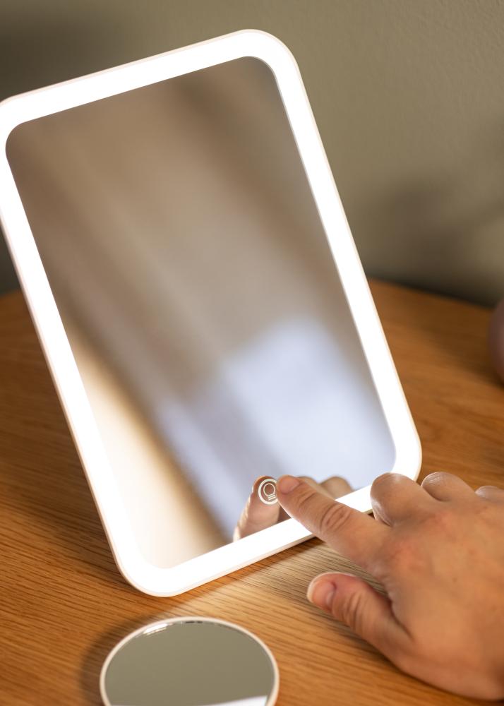 KAILA Meikkipeili Round Magnet 17x24 cm