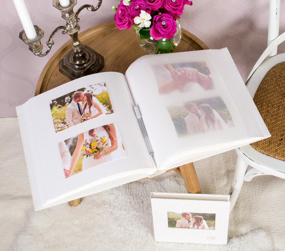 Music - 28x30,5 cm (60 Valkoista sivua / 30 lehteä)